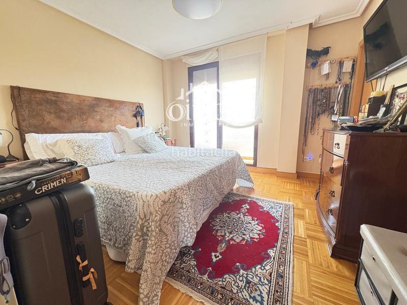 Foto 8be210bb-df34-42fc-a895-ea788fba1e11. Casa a schiera con riscaldamento piscina in Villares de la Reina