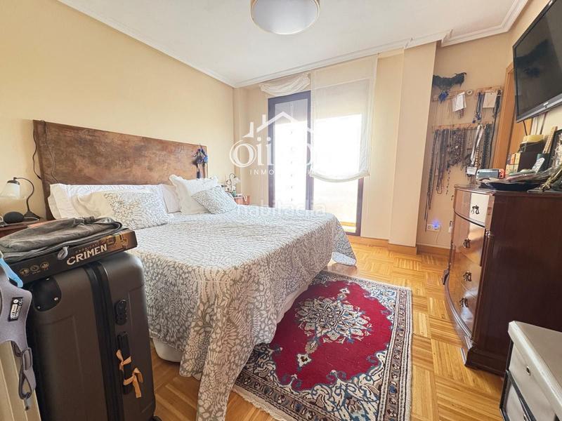 Foto 9b71b9a1-a1cc-4518-9670-0211e6ed5915. Casa a schiera con riscaldamento piscina in Villares de la Reina