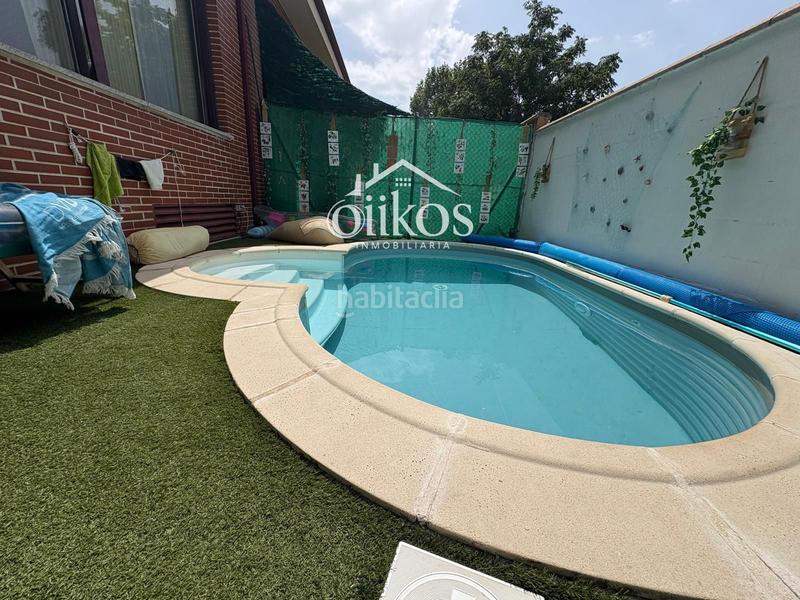 Foto 9c24e007-1139-46ea-a253-7688ad677644. Casa a schiera con riscaldamento piscina in Villares de la Reina
