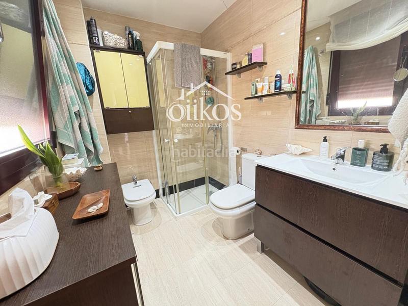 Foto ce970a13-2214-4edf-a828-4381f6728be7. Casa a schiera con riscaldamento piscina in Villares de la Reina