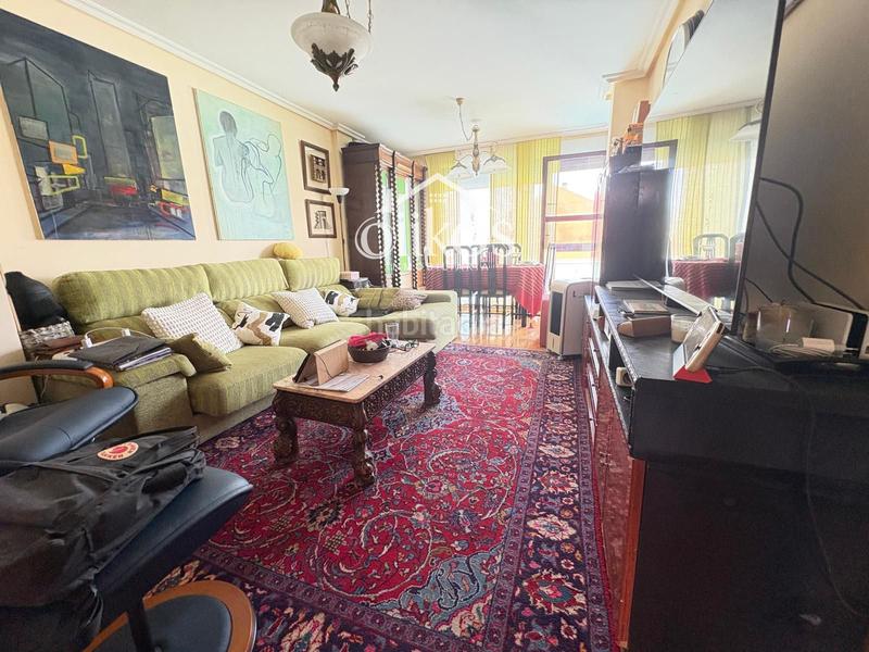 Foto d02877ca-011f-40fc-a503-a8782386bc25. Casa a schiera con riscaldamento piscina in Villares de la Reina