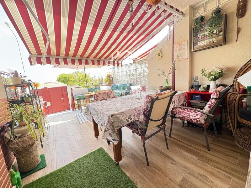 Foto df8cb635-a4f4-4ce1-b9a2-f8457883204f. Casa a schiera con riscaldamento piscina in Villares de la Reina