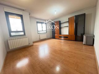 Appartement à Castellanos de Moriscos. En castellanos de moriscos