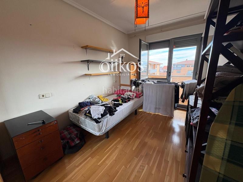 Foto 610ac0cd-90c4-446b-bc92-01f36330482b. Duplex avec chauffage parking piscine dans Vistahermosa Salamanca