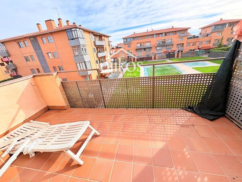 Foto f6df6225-3438-4ffd-84f5-24d5187ac939. Duplex avec chauffage parking piscine dans Vistahermosa Salamanca