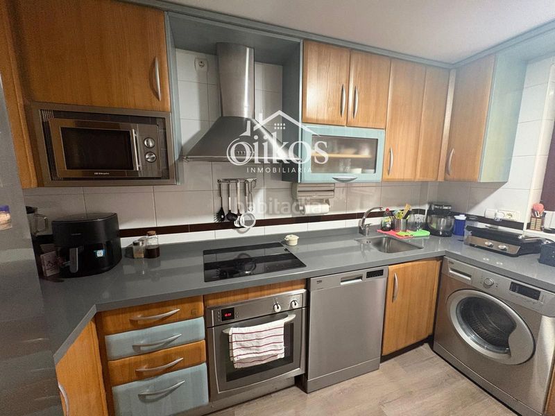 Foto fbf3ef5f-11fe-4380-993e-c98c855b7a01. Casa adossada amb calefacció aparcament a Tejares - Chamberí - Alcades Salamanca