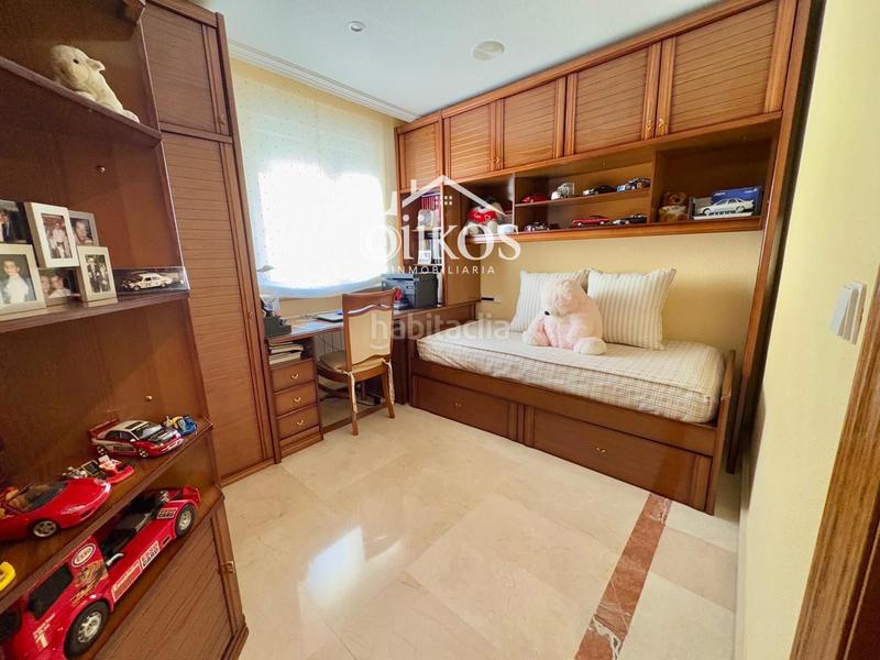 Foto 01300157-95c3-4f84-bf17-c7766cd19b81. Casa con riscaldamento parcheggio in Villares de la Reina