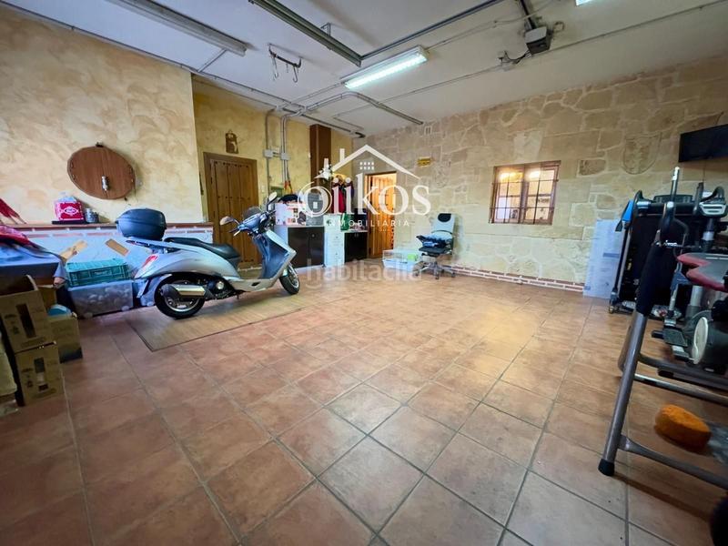 Foto 0281a775-2b3f-421e-9caf-53ad4b888026. Casa con riscaldamento parcheggio in Villares de la Reina