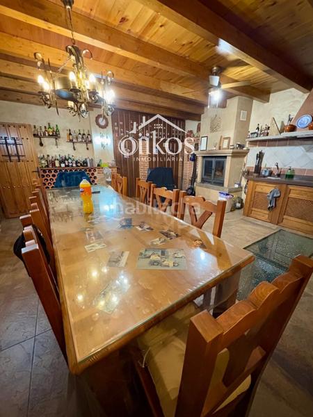 Foto 0b73c0c5-94b3-4007-b14e-663374182094. Casa con riscaldamento parcheggio in Villares de la Reina