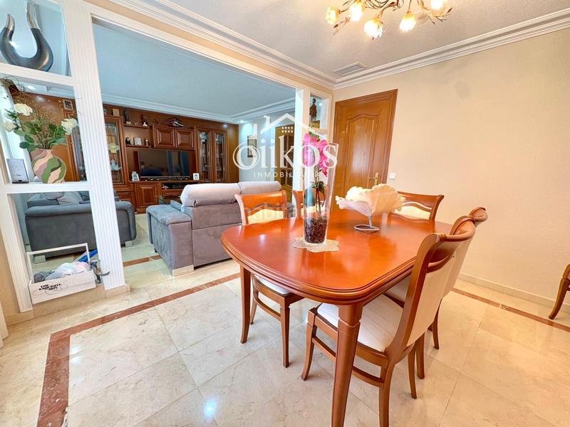 Foto 1c39d523-9d79-4bf6-a350-a00d1d13ba14. Casa con riscaldamento parcheggio in Villares de la Reina