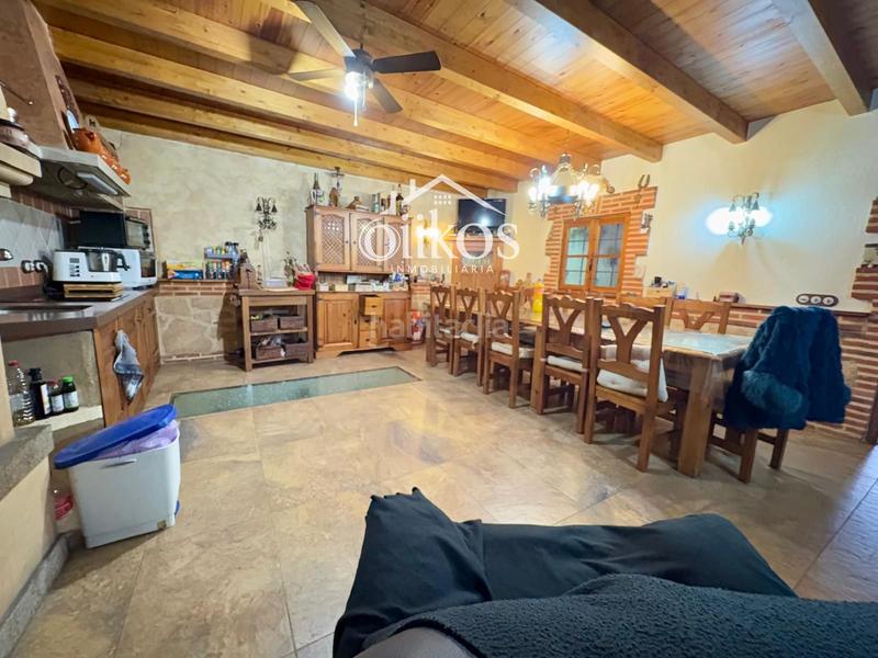 Foto 586a3706-37a8-4750-94da-0a476833fbe8. Casa con riscaldamento parcheggio in Villares de la Reina