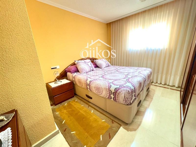 Foto c65b380a-a926-4783-8ea7-d9e0ea6ab00a. Casa con riscaldamento parcheggio in Villares de la Reina