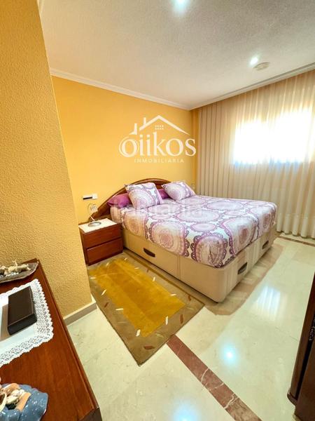 Foto d9c58fc3-e2c5-4cb8-b9a5-b3ae32c72047. Casa con riscaldamento parcheggio in Villares de la Reina