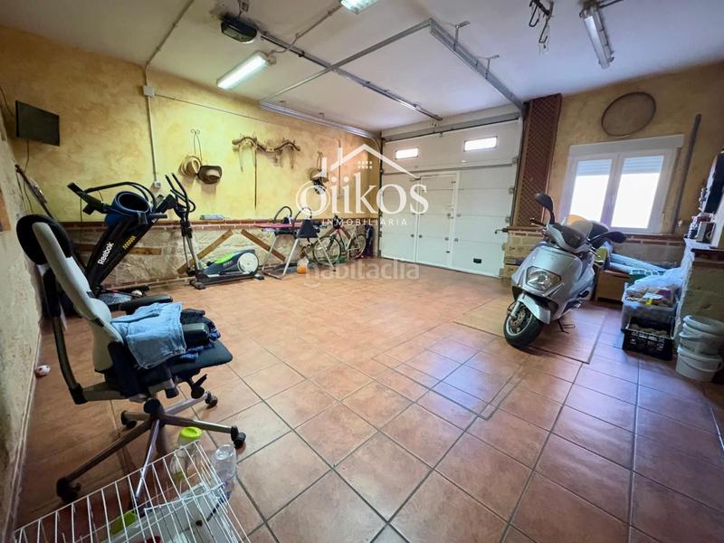 Foto fb503cc9-05dd-4b03-92fc-6736ac5d6898. Casa con riscaldamento parcheggio in Villares de la Reina