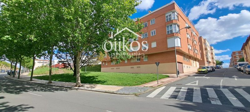 Foto c73c7e08-f660-42e6-a168-2695e4e3a19f. Pis amb calefacció a Pizarrales Salamanca