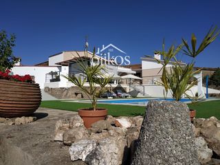 Chalet  Rosa. En san felices de los gallegos