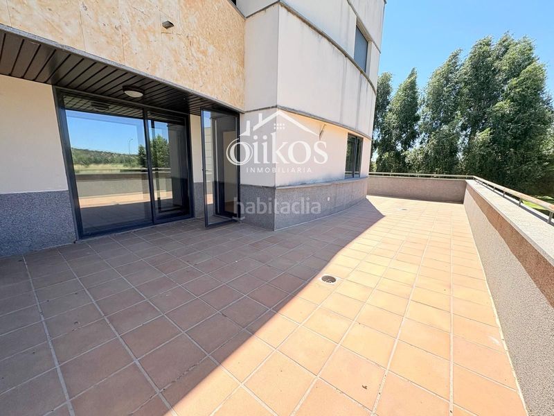 Foto c9fa77d7-ae2d-48b5-9986-bc15b78261e9. Pis amb calefacció aparcament a Villamayor