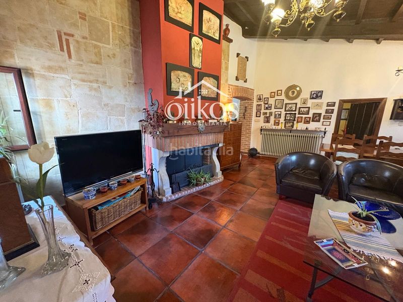 Foto f6dfb977-39a4-42f7-80b6-2853a6cbe166. Casa amb calefacció a Parada de Arriba