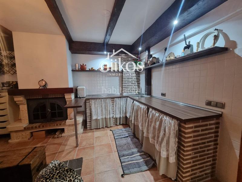 Foto f9c4f556-f31a-44dc-9018-17b5e1cdd9ef. Casa a schiera con riscaldamento piscina in Villamayor