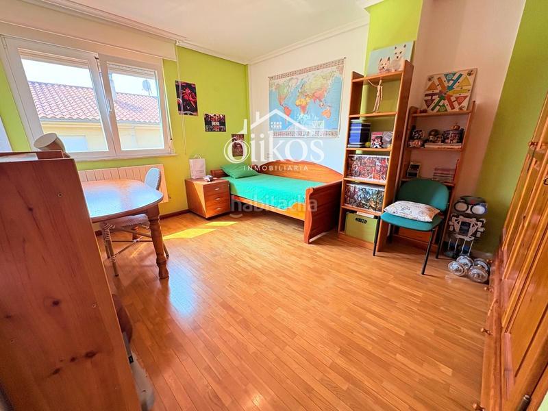 Foto 13970f00-30f2-4f86-9982-b8191e82c5b4. Casa a schiera con riscaldamento parcheggio in Cabrerizos