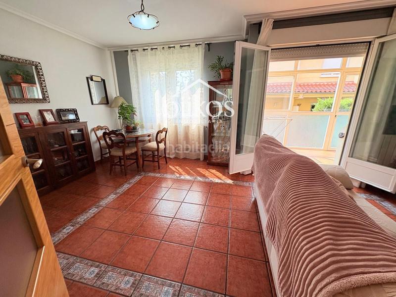 Foto 66c819f8-9942-460a-8c16-4c8e5e9f9429. Casa a schiera con riscaldamento parcheggio in Cabrerizos