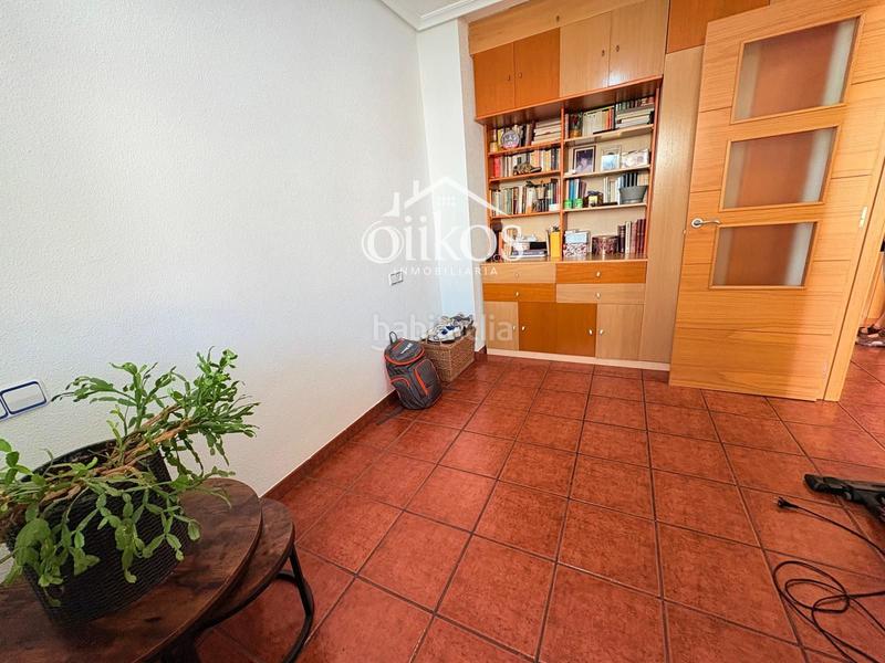 Foto 7c4cfdb9-0210-4eb9-84bd-6863921b5cea. Casa a schiera con riscaldamento parcheggio in Cabrerizos