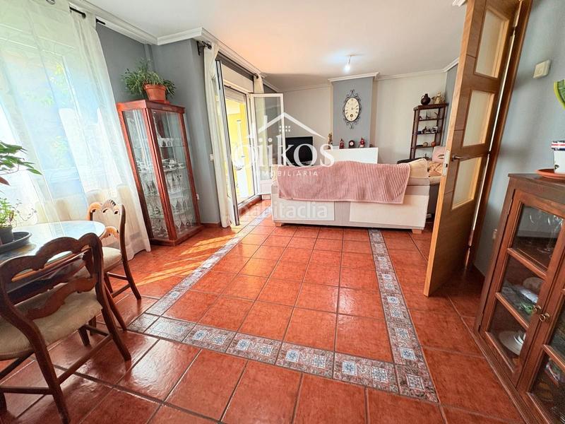 Foto 91cdf51b-8056-4901-b4d1-b1f88ee99160. Casa a schiera con riscaldamento parcheggio in Cabrerizos