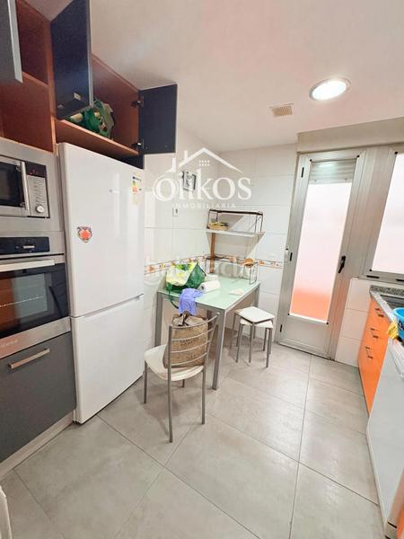 Foto 123a6fd2-a8dd-45fe-a9e0-c302737fd684. Flat with heating in Carmelitas Salamanca