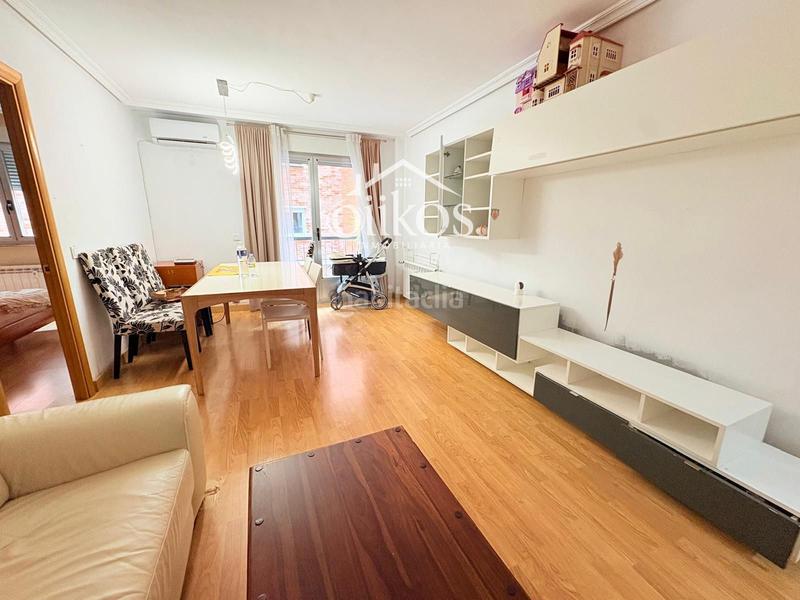 Foto 317c5ebe-9cff-49ad-a8c4-4ae8acd4131e. Flat with heating in Carmelitas Salamanca