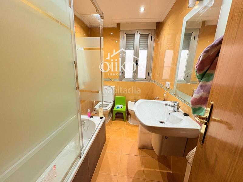 Foto b889221b-3831-48a9-9175-620b658edb92. Flat with heating in Carmelitas Salamanca