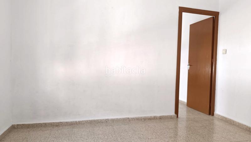 Foto f706ed9d-b98c-4bd0-b405-48bf29fc11f0. Casa con camino riscaldamento in Mancha Real