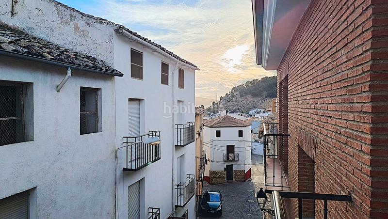 Foto 7f51e0e6-8bf3-4631-b40a-18ec32e2e545. Piso  amueblado con ascensor, plaza de garaje y trastero en Pegalajar