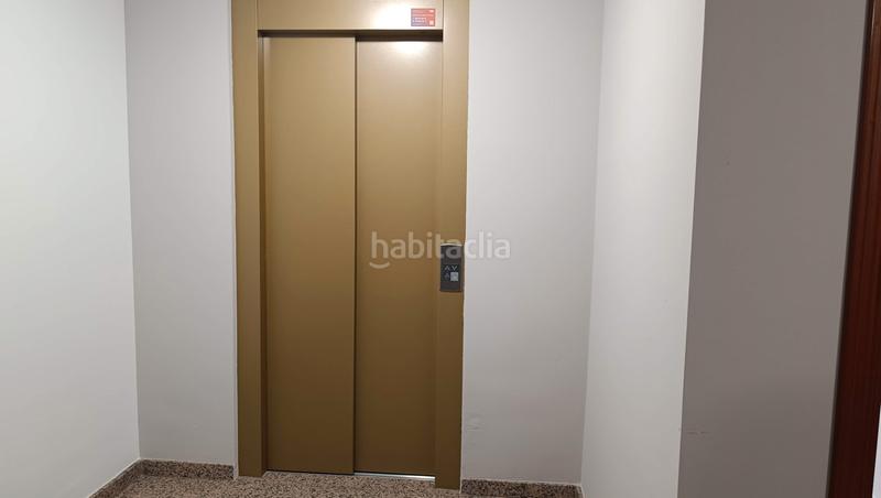 Foto aeeb6f68-de34-40a9-b36c-4ea60082a482. Piso  amueblado con ascensor, plaza de garaje y trastero en Pegalajar