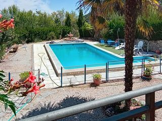 Chalet  N/a. Se vende gran parcela con olivos, piscina y chalet