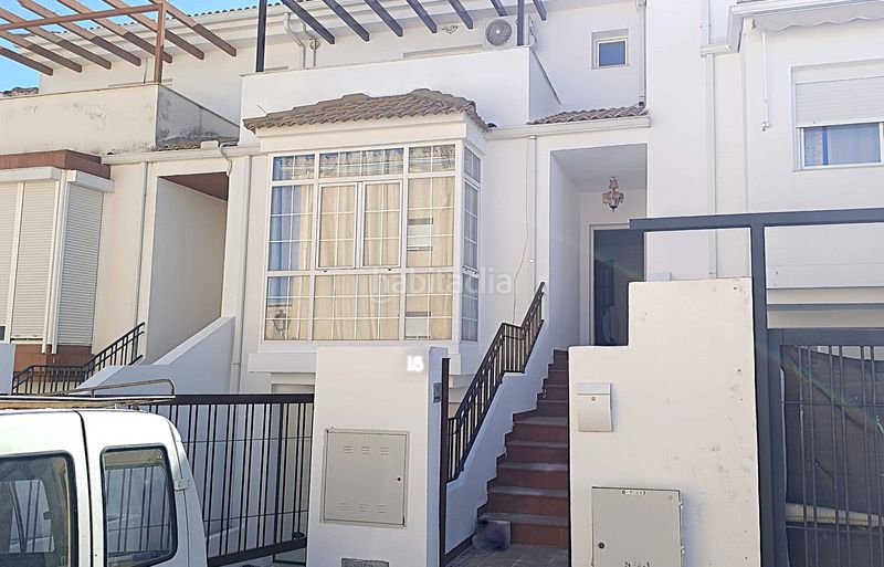Foto 01b0d7a8-d722-4783-88a4-9bfb79482dce. Casa adossada amb aparcament a Mancha Real