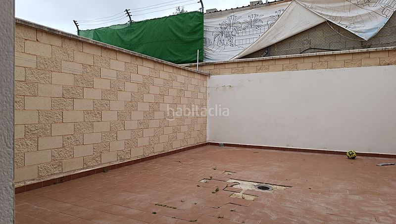 Foto 75eabf19-fd62-46a2-a95c-622bd7ca01f4. Casa adossada amb aparcament a Mancha Real