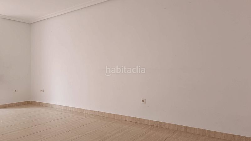 Foto 7b057221-eaef-4235-a539-2a446e02dd13. Casa adossada amb aparcament a Mancha Real