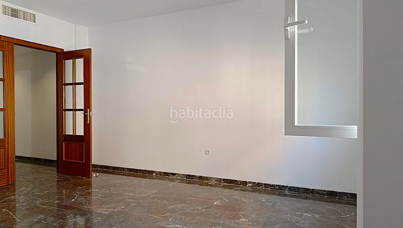 Foto 1606808f-b50f-4022-8bc3-734588fa188e. Planta baixa amb aparcament a Mancha Real