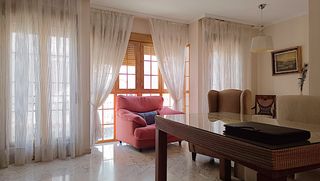 Flat  Calle maestra. Se vende piso amueblado en pleno centro de mancha real