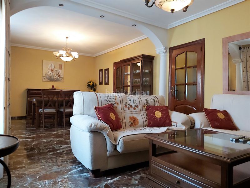 Foto 3b866675-461c-4512-95d6-2738b260d4af. Edificio se vende edificio con cochera y 2 pisos para entrar a vivir en Mancha Real