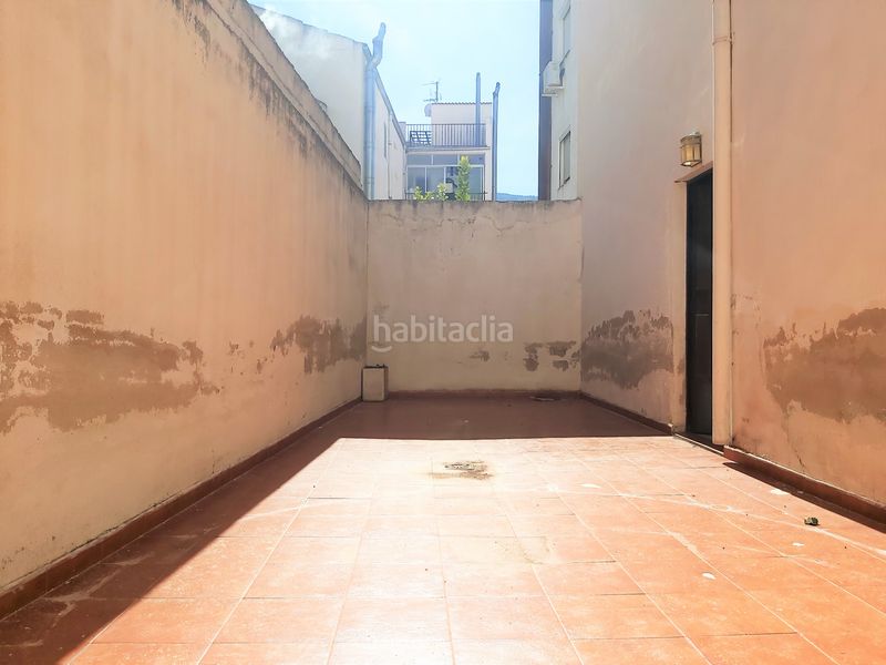 Foto 53d9c27a-719f-41a4-b53e-23263883f166. Edificio se vende edificio con cochera y 2 pisos para entrar a vivir en Mancha Real