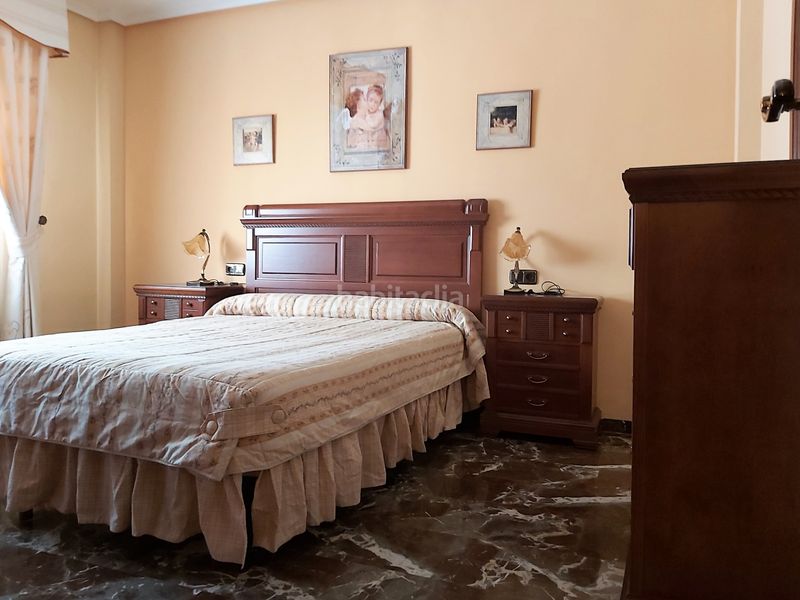 Foto fc140c8c-5a91-4b29-874a-f72a1aa14d16. Edificio se vende edificio con cochera y 2 pisos para entrar a vivir en Mancha Real