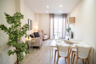 Etagenwohnung in Avinguda dels països catalans 3