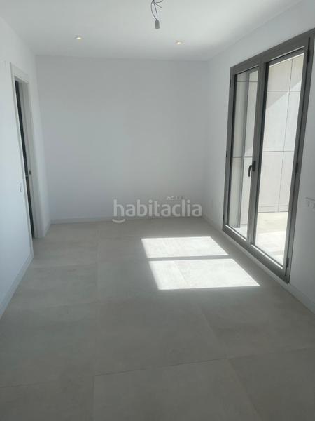 Foto 0166b8e7-cf63-4d27-b95d-6ae4d0941018. Maison jumelée 250m<sup>2</sup> dans carrer albert coma i estadella 14 dans Lleida