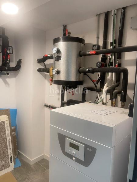 Foto 2b53e16f-04be-413c-be08-3ca52ad8c161. Maison jumelée 250m<sup>2</sup> dans carrer albert coma i estadella 14 dans Lleida