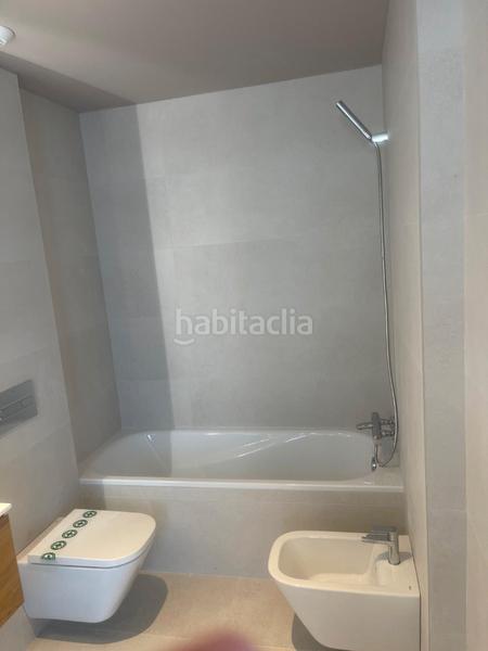 Foto 4b6db38c-d007-41d3-990a-b5402c0d4857. Maison jumelée 250m<sup>2</sup> dans carrer albert coma i estadella 14 dans Lleida