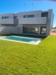 Casa aparellada a Carrer albert coma i estadella 14. Habitatge 1. Obra nova