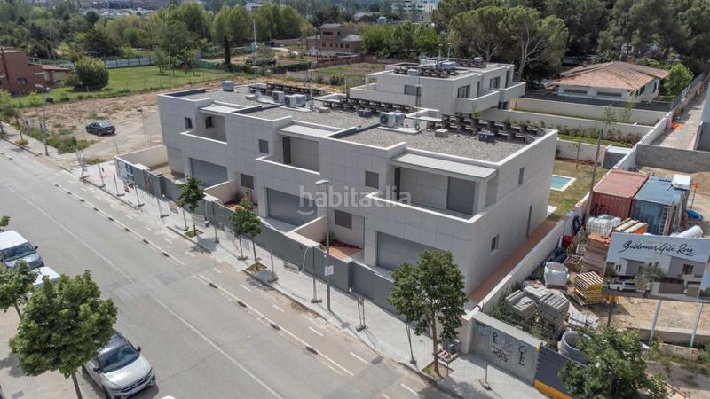 Foto 01d79d45-5b59-47bf-a3da-8f04ce9f2a78. Casa aparellada 264m<sup>2</sup> a carrer albert coma i estadella 14 a Lleida