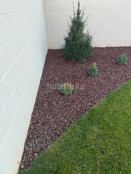 Foto 28f9c5e0-c13e-4afe-bef9-6b9f34303cd8. Casa aparellada 264m<sup>2</sup> a carrer albert coma i estadella 14 a Lleida