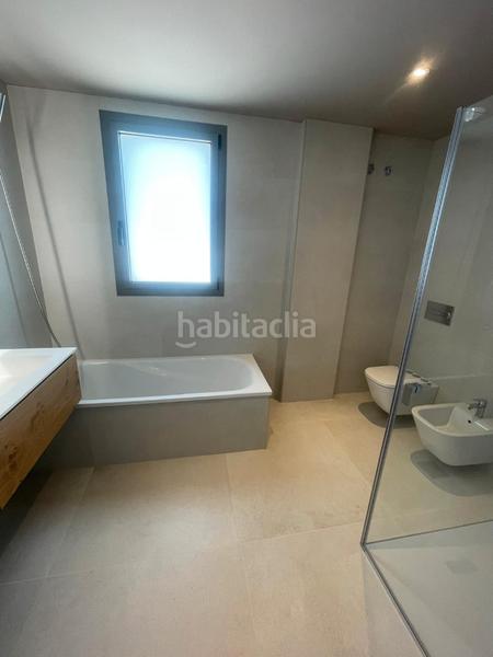 Foto 89d11525-f521-420f-b26a-5e8f9899d584. Casa aparellada 264m<sup>2</sup> a carrer albert coma i estadella 14 a Lleida